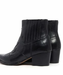 Kickfootwear Black Kitty Leather Ankle Boots WOMENS 10 Kickfootwear Black Kitty Leather Ankle Boots WOMENS