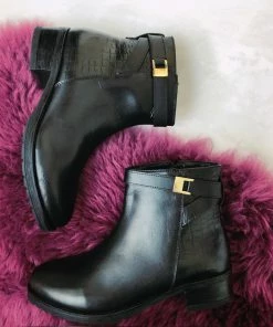 Kickfootwear WOMENS York Leather Chelsea Black Buckle Boots - 1006