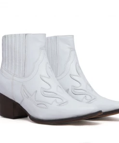 Kickfootwear WOMENS White Kitty Leather Ankle Boots