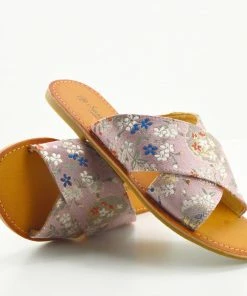 Kickfootwear Womens Flowers Print Sandals Flip Flops Flat Beach Shoes - Floral Print Pink